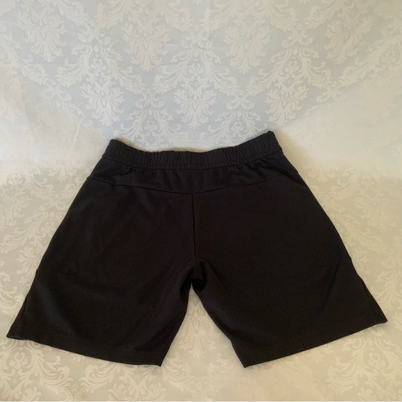 Mens Black Shorts SZ 32-34 Soft Comfortable Leisure or Athletic - Picture 2 of 7
